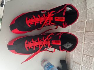 Nike nachomai red and black