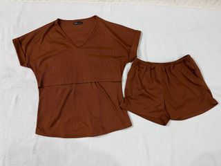 Nursing shirts with shorts set