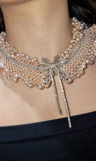 Pearl collar necklace