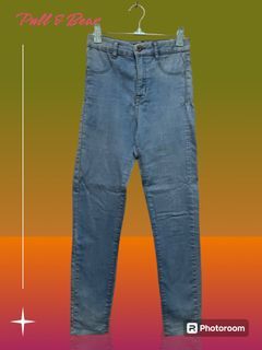 Pull & Bear Super Highwaist Jeans (23-24)
