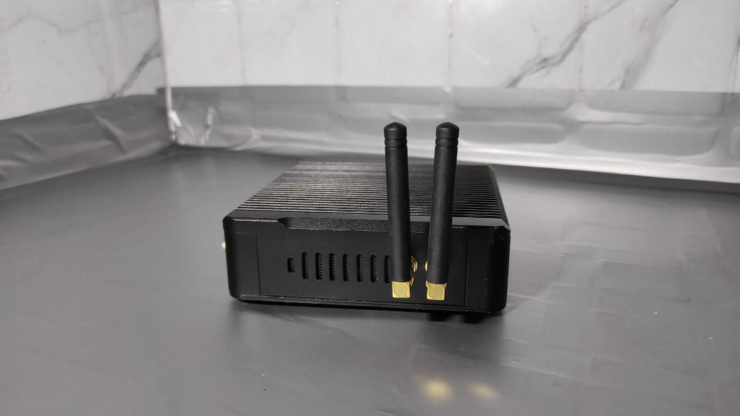 雙網口軟路由,路由器Router,已安裝OpenWRT,小電腦,客廳電腦,HTPC,minipc,已裝部份VPN,擋廣告及NAS服務,可升級 ...