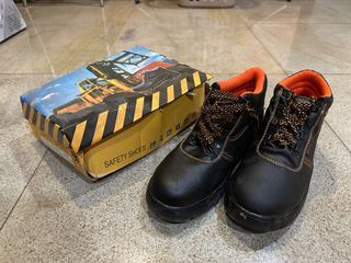Safety Shoes (Steel-Toed Shoes) (Forklift) (Size 11)