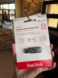 Sandisk iXpand Flash Drive Flip OTG 64GB