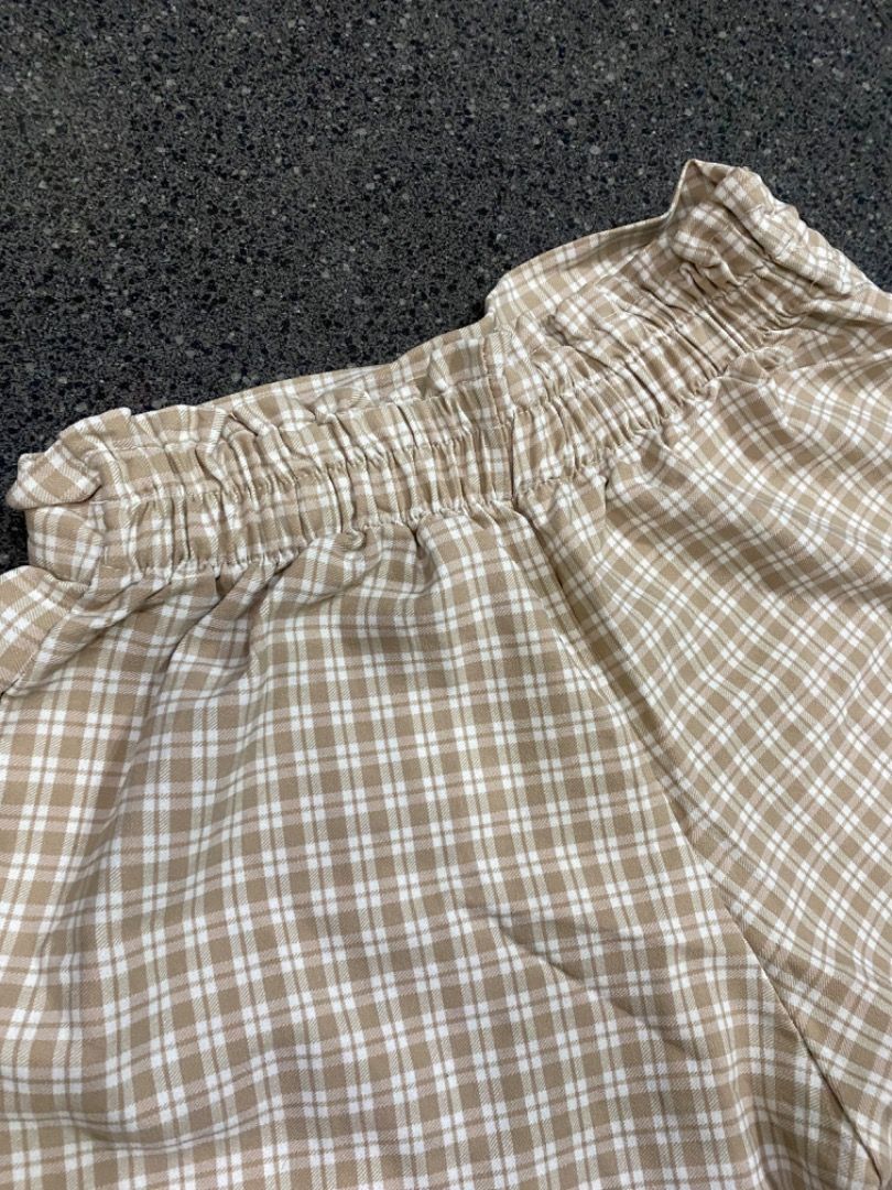 Short Skirt (Category: Shorts) located in Manila. Submitted by janicaking (Listing ID 1301207428, Image 2). Description: Brand new no tag. Size 28-37.