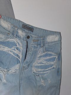 Size 27 baggy jeans