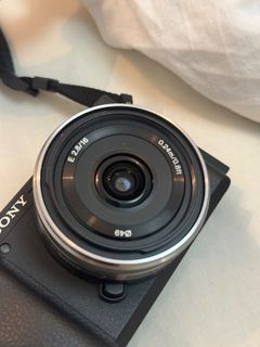 Sony E 16mm f/2.8 lens (Silver)