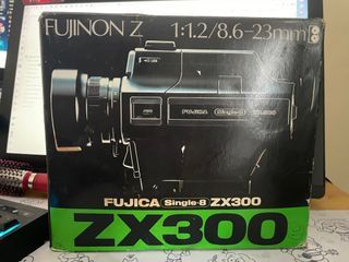 Vintage Fujica ZX300 (Super 8)