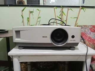 Yamaha Home Cinema Projector LPX-510