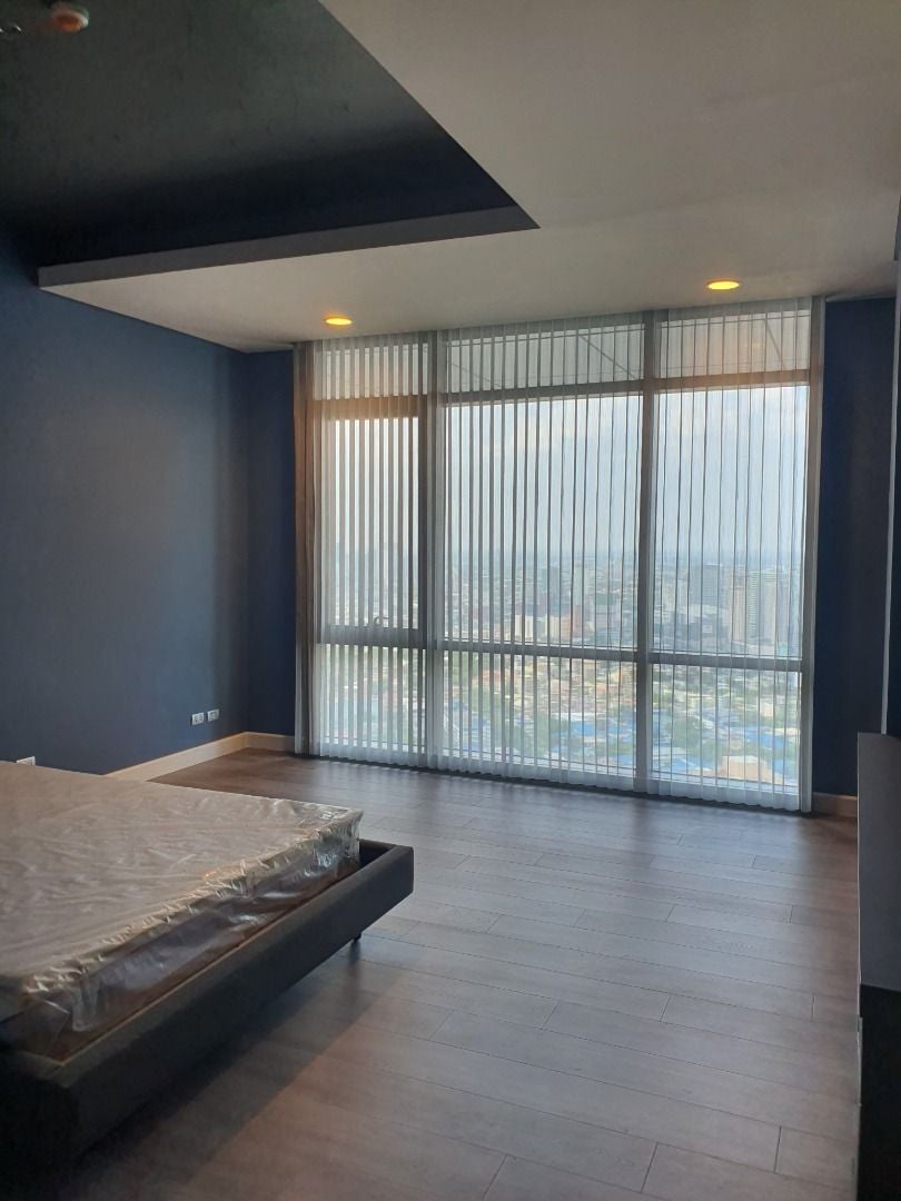 Image showcasing Luxury apartments for sale in Singapore - LuxuryEstate.com