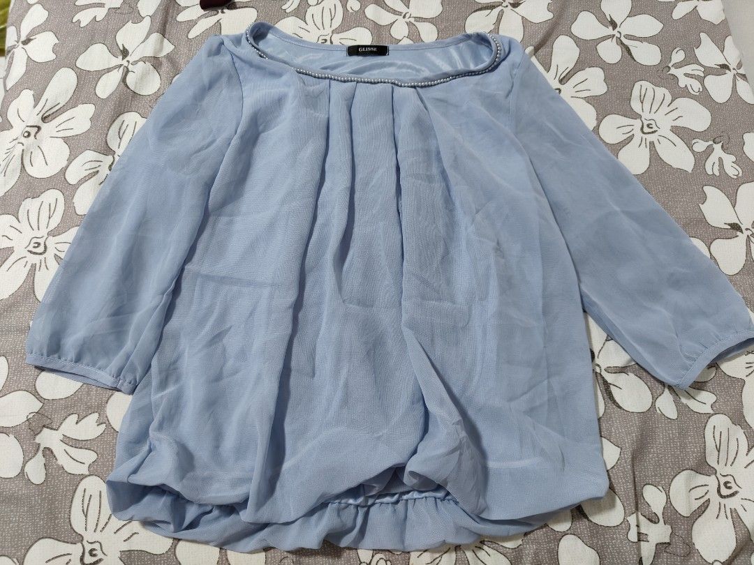 Assorted Clothes (Category: Blouses) located in Singapore. Submitted by robin0515 (Listing ID 1304287542, Image 4). Description: Mixed clothings. Selling for cheap. PM for details.