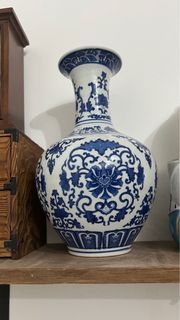 Blue standard Vase