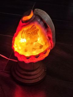 Cameo Shell Lamp