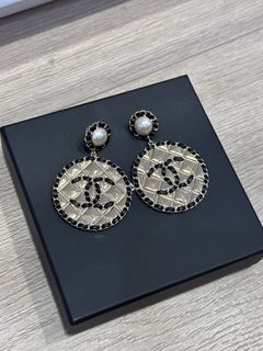 （分類：）位於 。 由 2hand_closet 提交（商品編號 1304304264，圖片 1）。簡介： 。