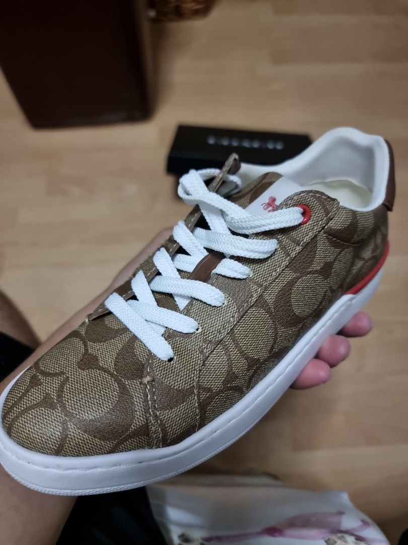 Coach signature sneakers top