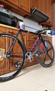 (Category: ) located in . Submitted by Keniovski (Listing ID 1304321351, Image 1). Description: .