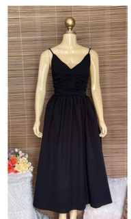 Elegant black midi-dress