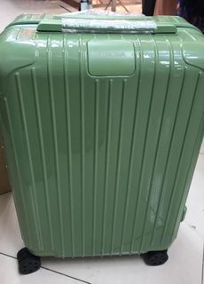Essential Polycarbonate Apple Green Color in Cabin Hand Carry Size Suitcase Carry On size Apple Green Luggage Travel Trolley Bag Maleta