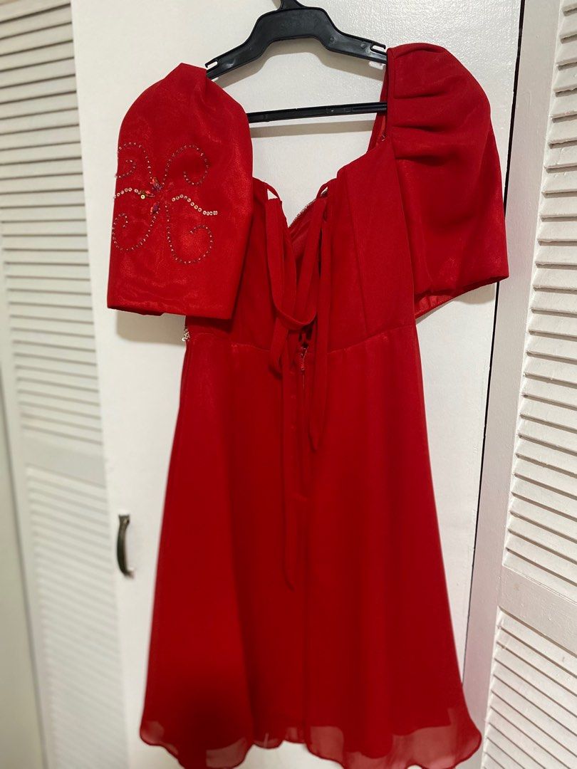 FILIPINIANA red short gown (Category: Traditional & Ethnic wear) located in Calamba. Submitted by celinerprelovedthings (Listing ID 1304352301, Image 2). Description: Filipiniana red short gown Custom made May fit up to medium Used once only during oath taking.