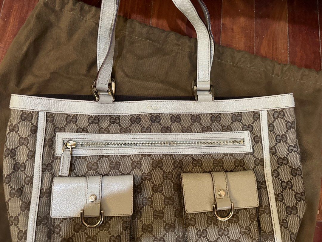 Gucci bag (Category: Luxury Bags & Wallets) located in Quezon City. Submitted by erinea (Listing ID 1304319655, Image 2). Description: .