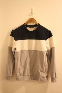 Guess Sweatshirt Pullover Small