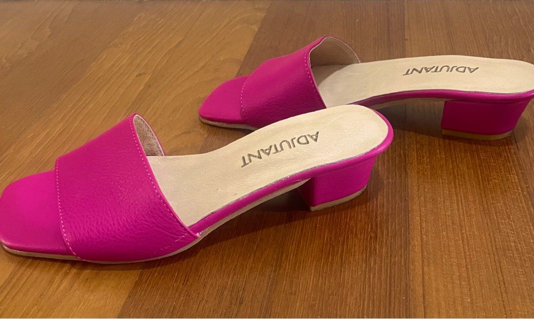 Low heels pink online