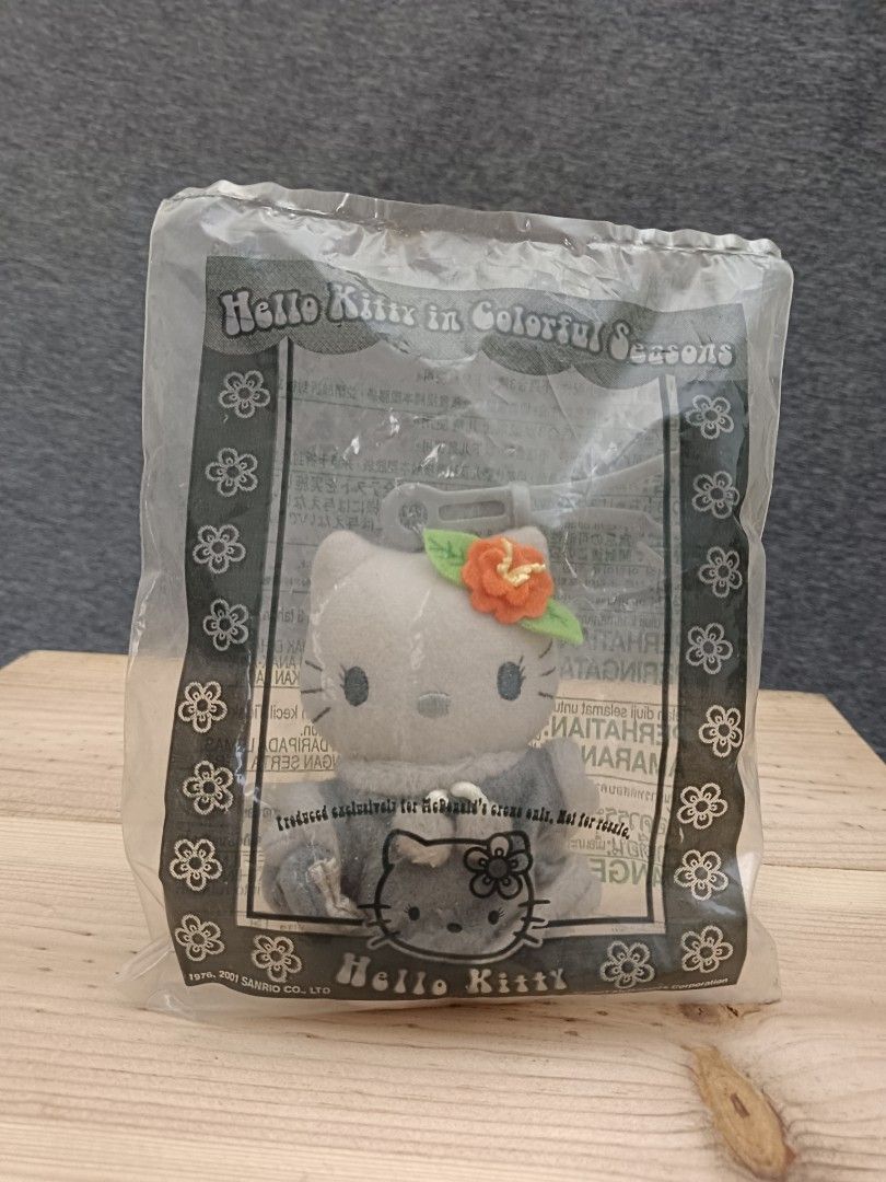 Hello Kitty 頭戴小花可愛吊飾