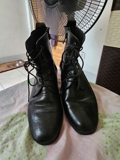hq black leather boots