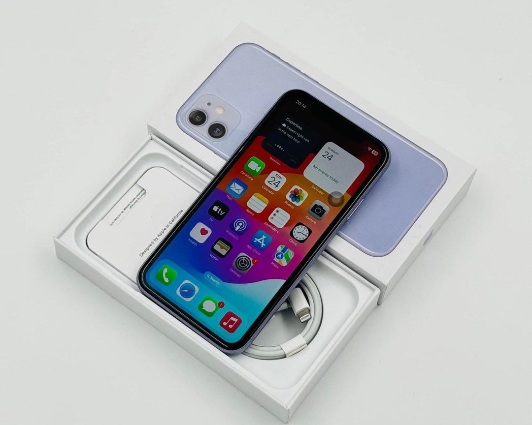 iPhone 11 256gb (Category: iPhone 11 Series) located in Manila. Submitted by TekiCashGadgetsph (Listing ID 1304283178, Image 2). Description: (FU) Open-line, any sim working (worldwide) - Guaranteed original iPhone not fake/copy accessories with box Secondhand Good as new not abused! Presentable •Original Lcd • no issue hidden issues • no apple id / iCloud id • Good batthealth • Good cam front/back • Good Performance • Good face id • Good use / p