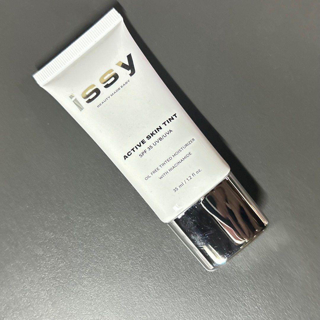 Issy Skin Tint in Vanillé (Category: Makeup) located in Caloocan City. Submitted by escolar (Listing ID 1304426864, Image 2). Description: ISSY Skin Tint in Vanille - 90-95% FULL No box.