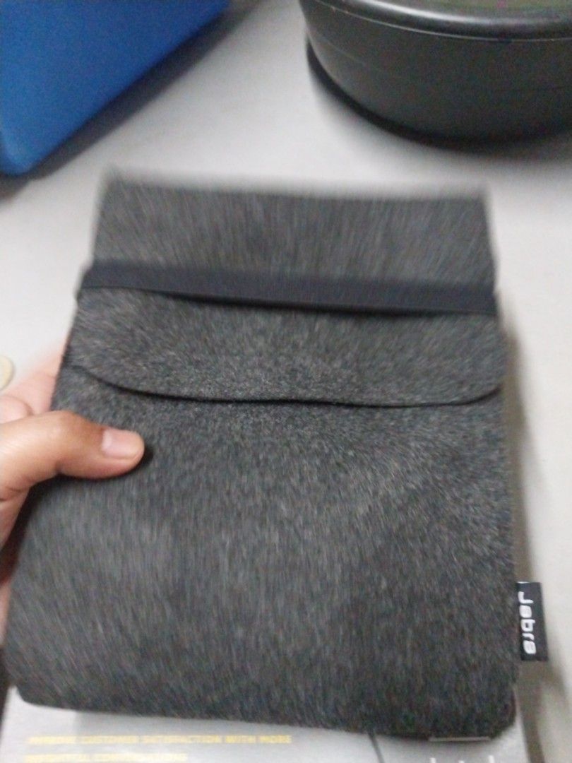 Jabra Engage 40 (Category: Headphones & Headsets) located in Makati City. Submitted by rhoilan (Listing ID 1304345421, Image 2). Description: .