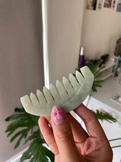 Jade Haircare Comb for Hair Oiling