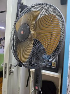 （分類：）位於 。 由 00724 提交（商品編號 1304382966，圖片 1）。簡介： 。