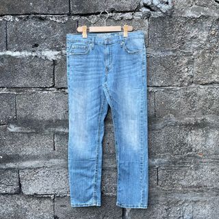 Levis Regular Taper Pants - Slim Straight Cut
