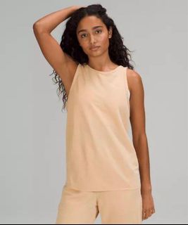 (Category: ) located in . Submitted by Lululemon_closet (Listing ID 1304200583, Image 1). Description: .