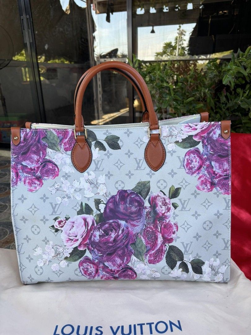 Lv OTG gm size (Category: Luxury Bags & Wallets) located in Cebu City. Submitted by day.98 (Listing ID 1304392886, Image 1). Description: Japan Preloved Genuine leather Limited Edition Coded No flaws.