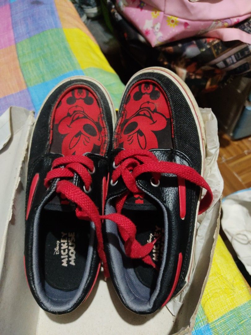 Micke Mouse shoes original (Category: Babies & Kids Fashion) located in Davao. Submitted by jo_0821 (Listing ID 1304296495, Image 2). Description: EUR 30 US 12.