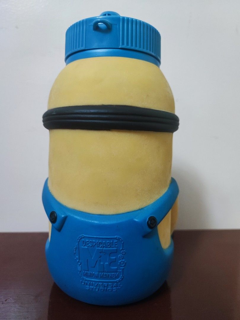 minion drinking bottle (Category: Character Goods) located in Iloilo. Submitted by fj2015 (Listing ID 1304430148, Image 2). Description: minion drinking bottle.