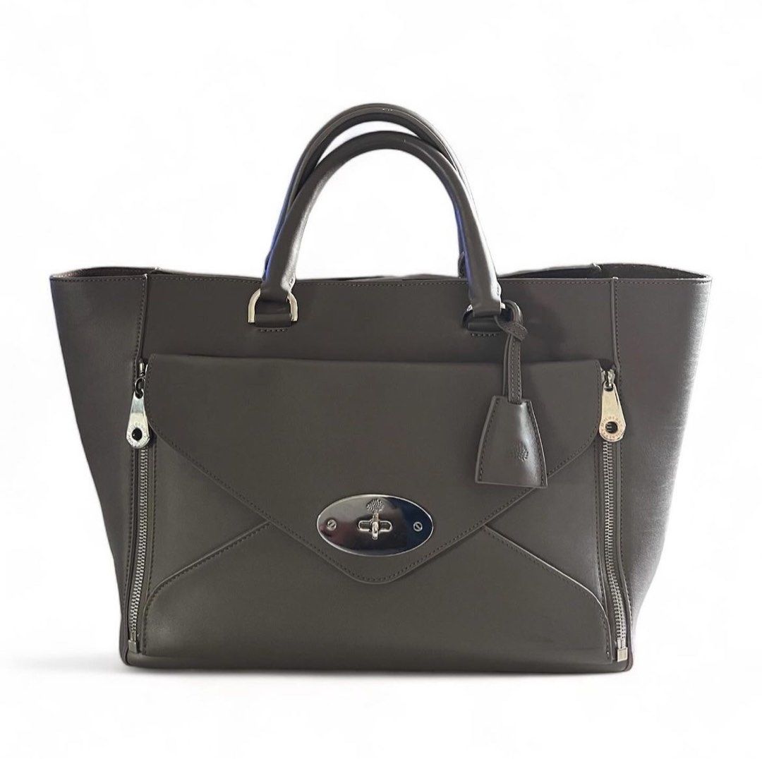 MULBERRY Willow Tote Bag (Category: Luxury Bags & Wallets) located in Davao. Submitted by allthisandmore (Listing ID 1304366162, Image 1). Description: 100% Authentic Inclusions: Dust Bag .