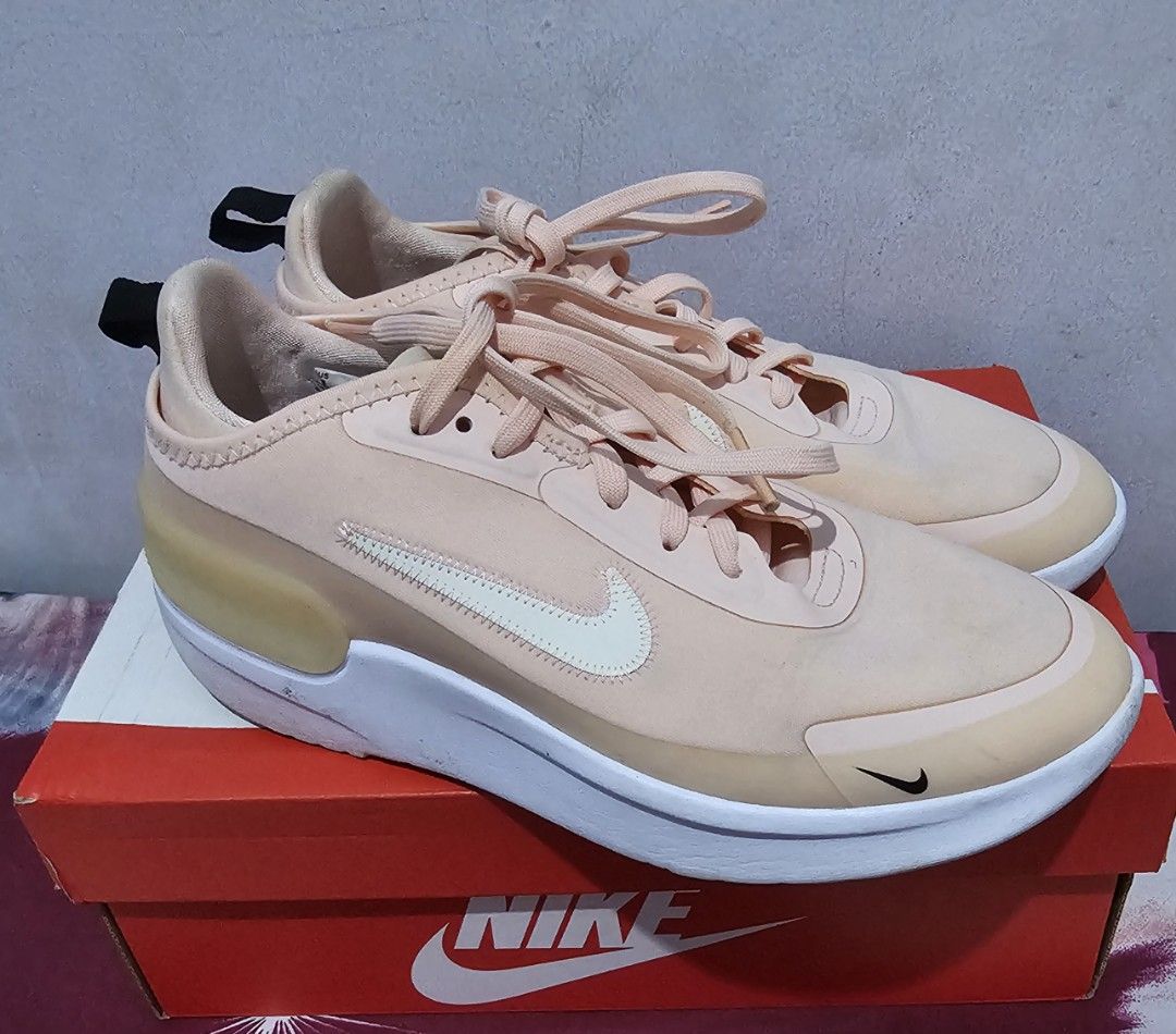 womens nike amixa
