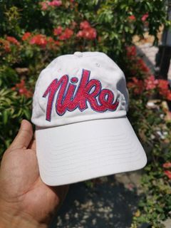 Nike cap embroid spell out pink