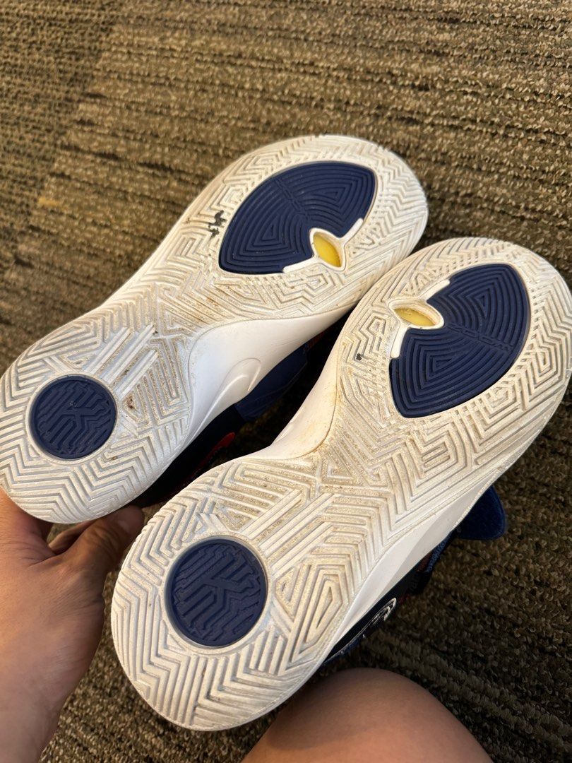 Kyrie flytrap 8 store