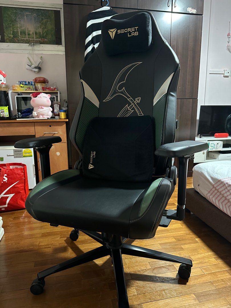 SECRET LABS GAMING CHAIR FOR SALE Furniture Home Living Furniture Chairs on Carousell