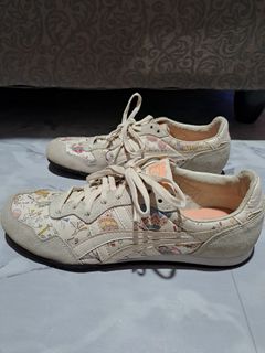 (Kategori: ) berada di . Dikirim oleh hnd_preloved (ID iklan 1304346656, Gambar 1). Deskripsi: .