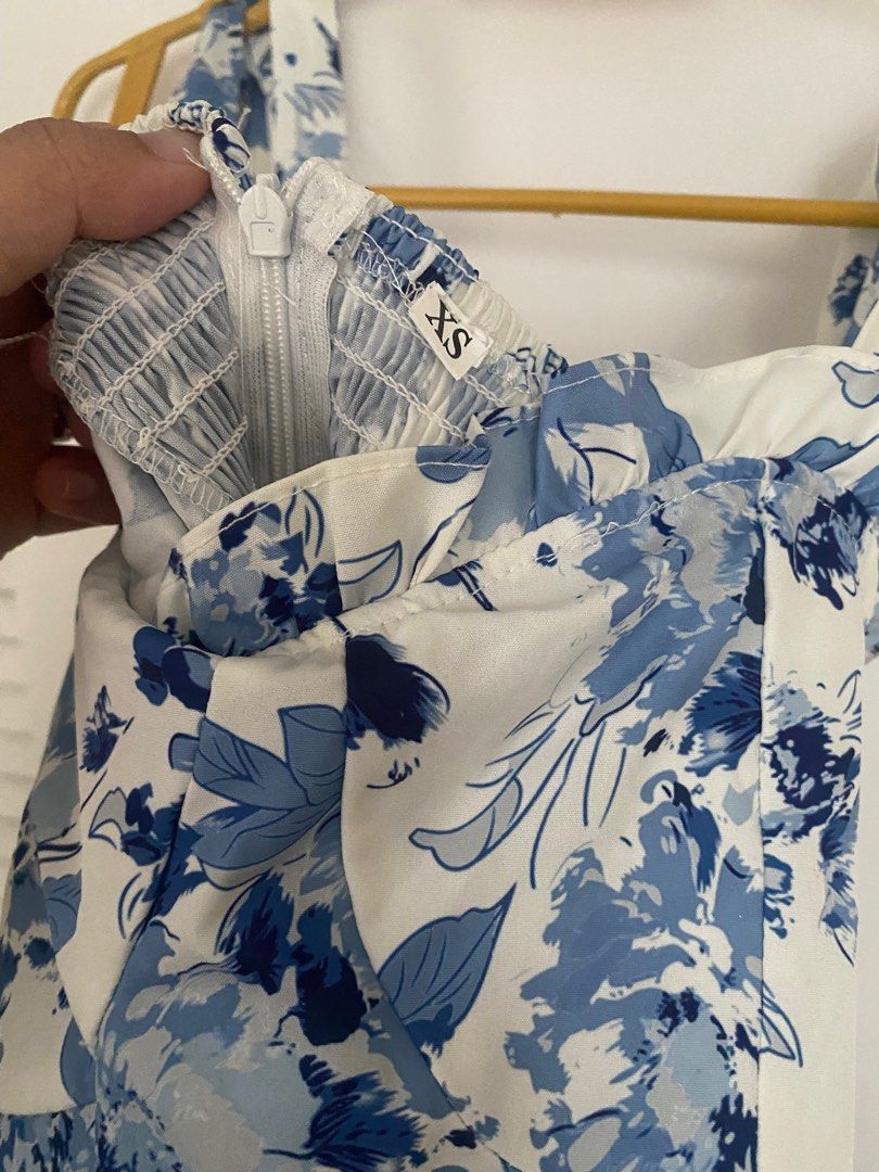 Shein floral dress (Category: Dresses) located in Quezon City. Submitted by celinerprelovedthings (Listing ID 1304321594, Image 2). Description: Shein size xs may fit up to small. Used only once during prenup. RFS : doesn’t fit anymore MOP: GCASH/BPI.