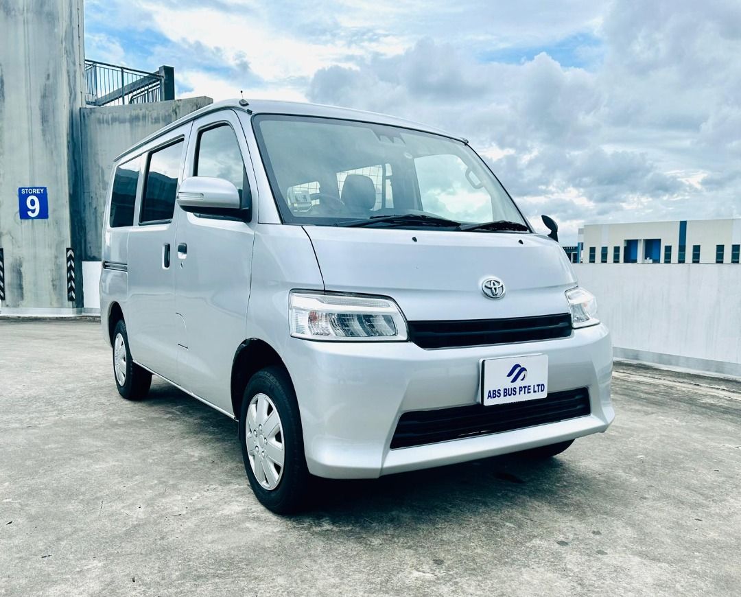 Toyota Townace 1.5 GL Auto (Category: Used Commercial Vehicles for Sale) located in Singapore. Submitted by absbus (Listing ID 1304365051, Image 1). Description: 🔥TOYOTA LITEACE 1.5 GL AUTO🔥 Register Date : Mar 2022 COE Left : 6yrs 9mths ⭐1 Owner Only !!! ⭐Healthy Gear Box and Engine. ⭐Free Lifetime Servicing + 2 years warranty engine & gearbox ! ⭐Plus, receive an 8% rebate on the insurance premium! 💰Want For High Loan? No Problem, We Can Do I