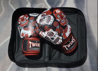 Twins FBGVL3-53 Red Muerto Skull Muay Thai / Boxing Gloves 10oz