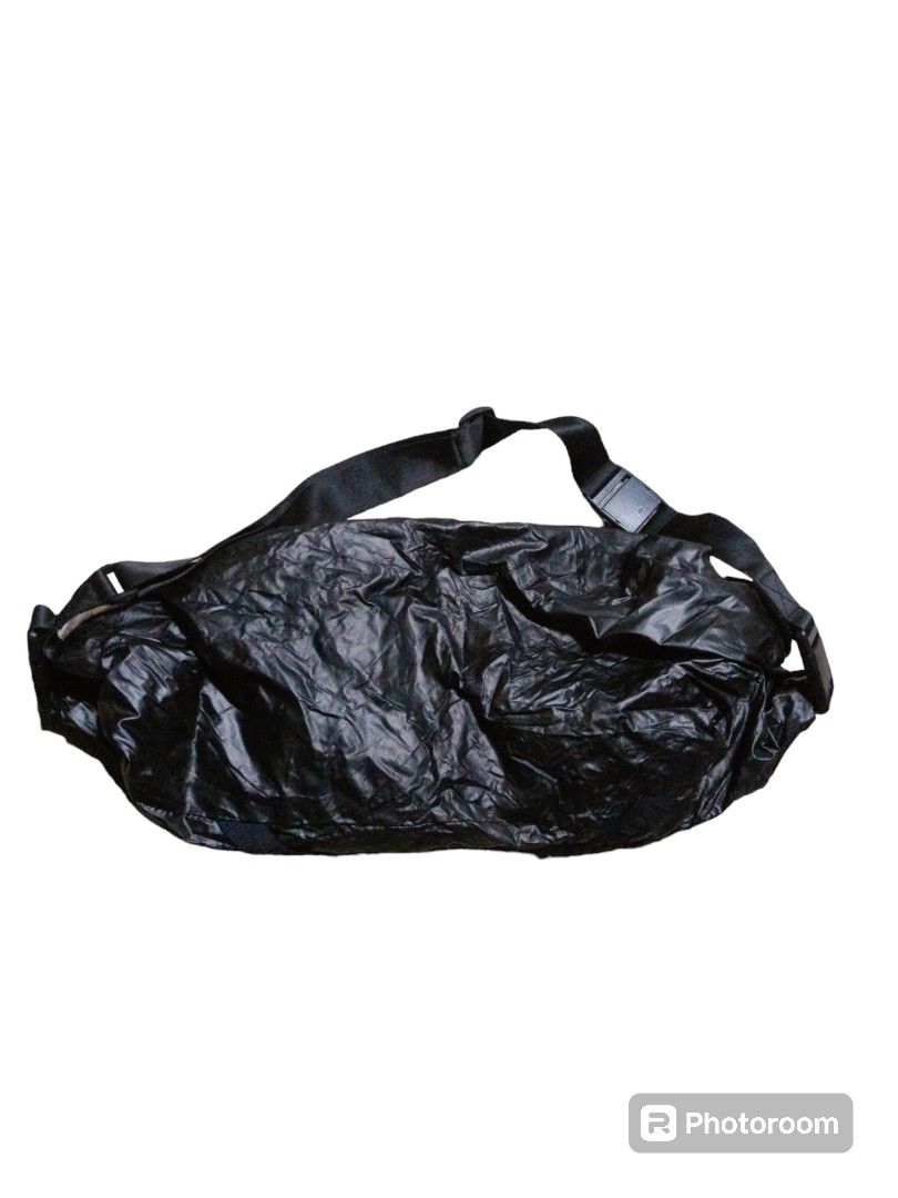 UNDER ARMOUR WOMEN S BELTWAY GYM BAG