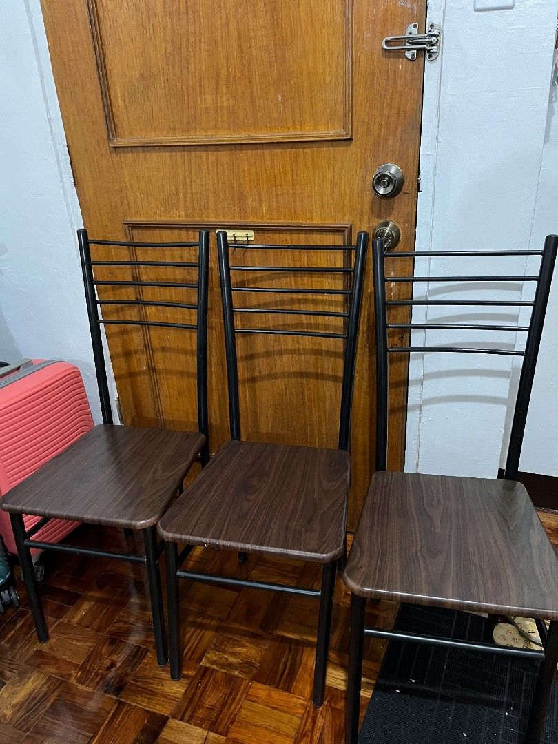 Wenge Brown Dinning Table Set (Category: Tables & Sets) located in Makati City. Submitted by declutteryu (Listing ID 1304419043, Image 2). Description: Round Dinning Table set, with 3 chairs in good condition. -Sturdy -In good working condition *slightly negotiable *pm for other photos *for sure buyers only please.