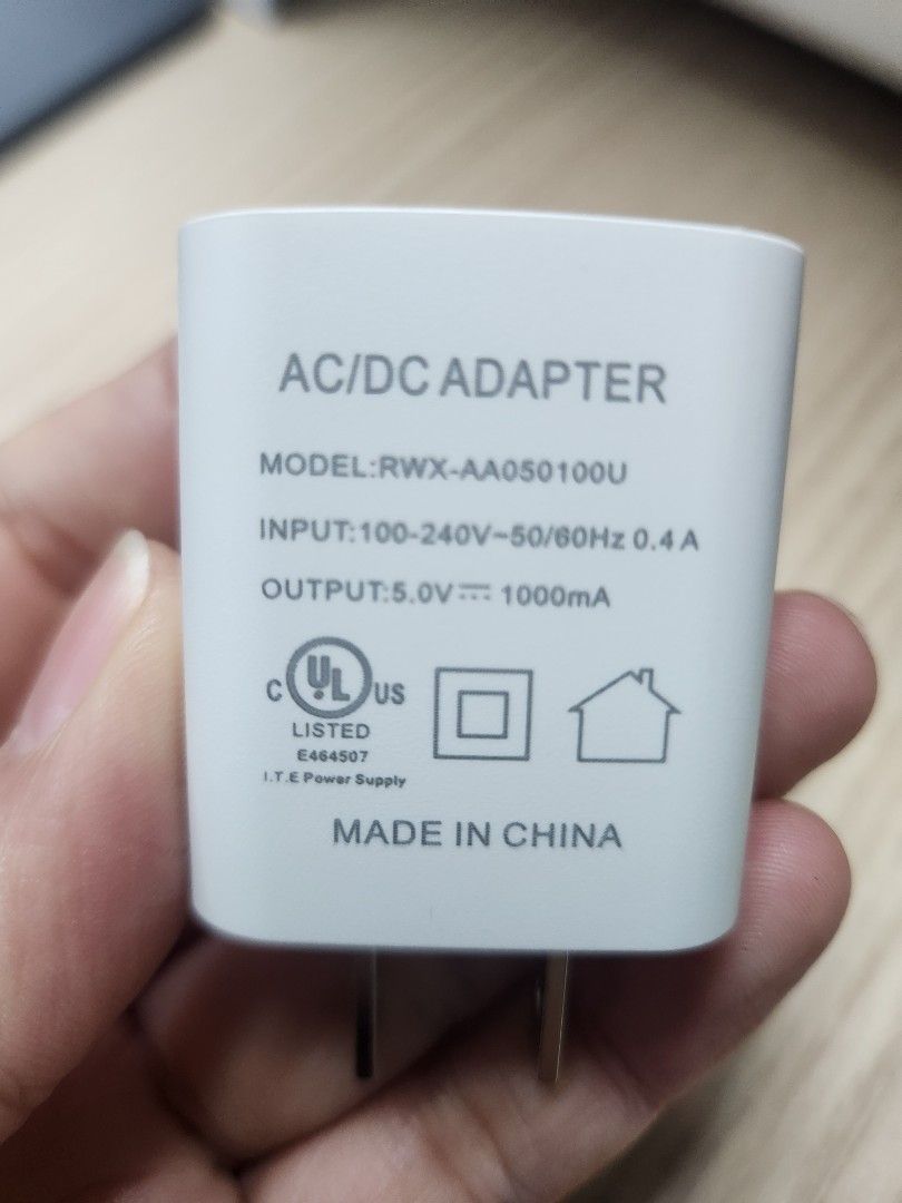 全新 兩腳USB 插頭 旅行轉插 USB 充電 差電 日本 美國 加拿大 台灣 中國內地 美國安全認證插頭, 手提電話, 電話及其他裝置配件 ...