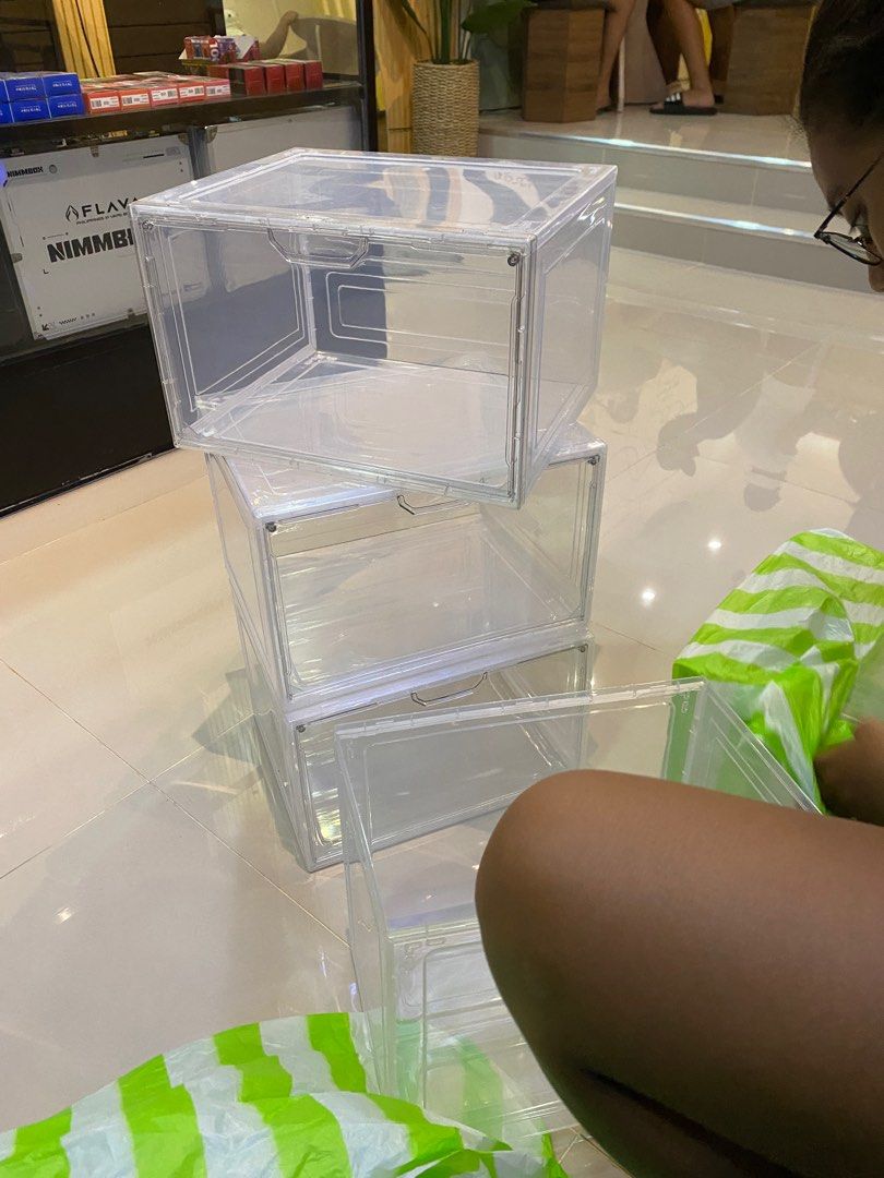 ACRYLIC SHOE BOX (Category: Storage Boxes & Baskets) located in Valenzuela. Submitted by rheyy0713 (Listing ID 1304466170, Image 1). Description: ACRYLIC SHOE BOX FOR SALE 250 PESOS ONLY‼️ May discount if 4 or more kukunin Can ship to you directly, add nalang pang gas .